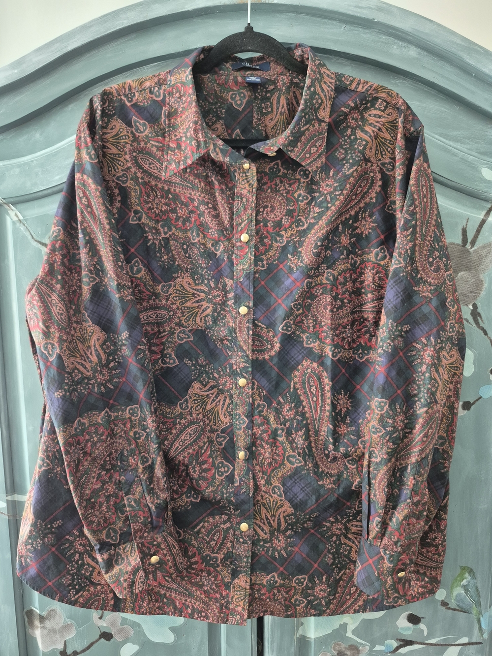 CHAPS Y2K Women's Paisley Print Button-Up Shirt - Navy and Red, Gold Buttons